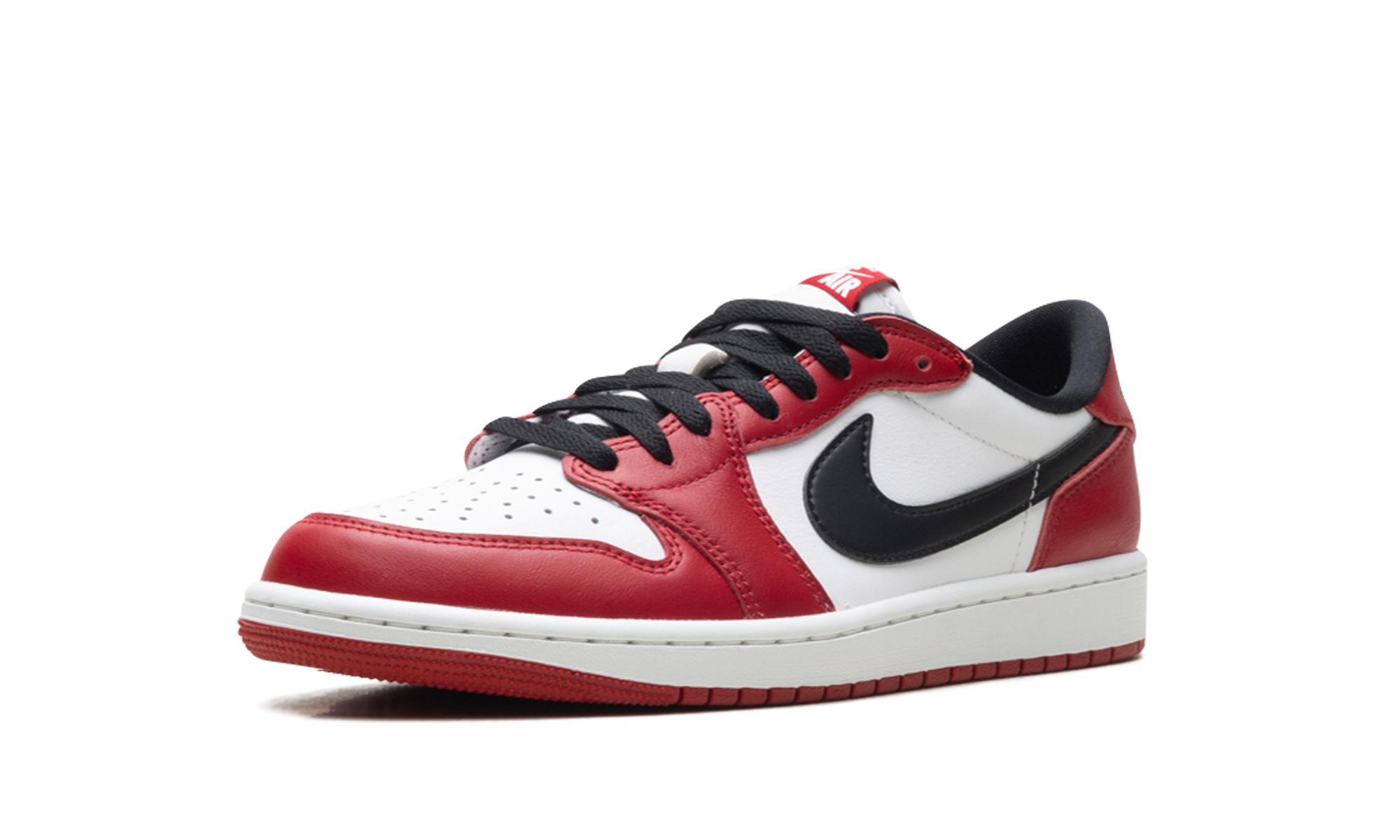 Air Jordan 1 Low OG "Chicago (2025)"