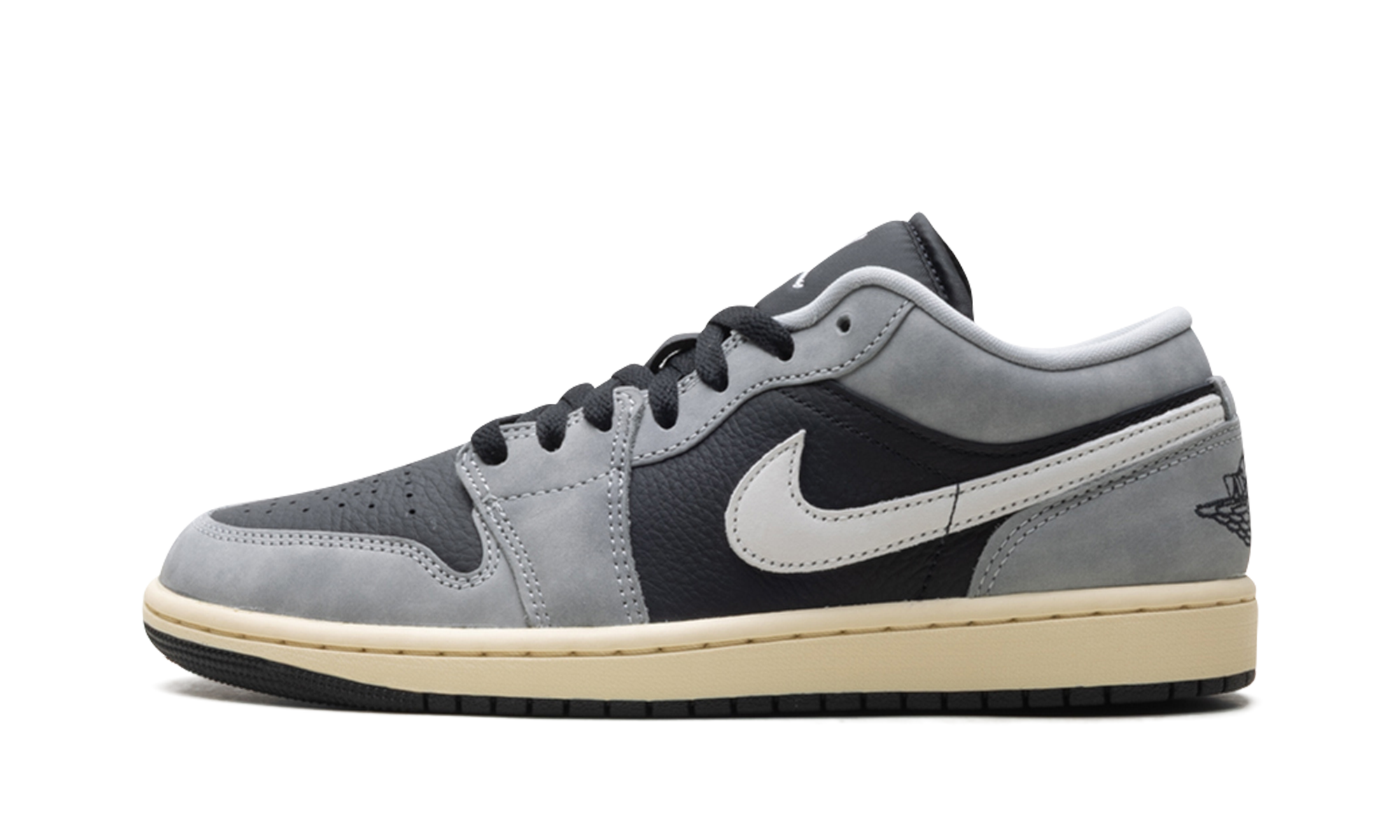 Air Jordan 1 Low Se "Light Smoke Grey"