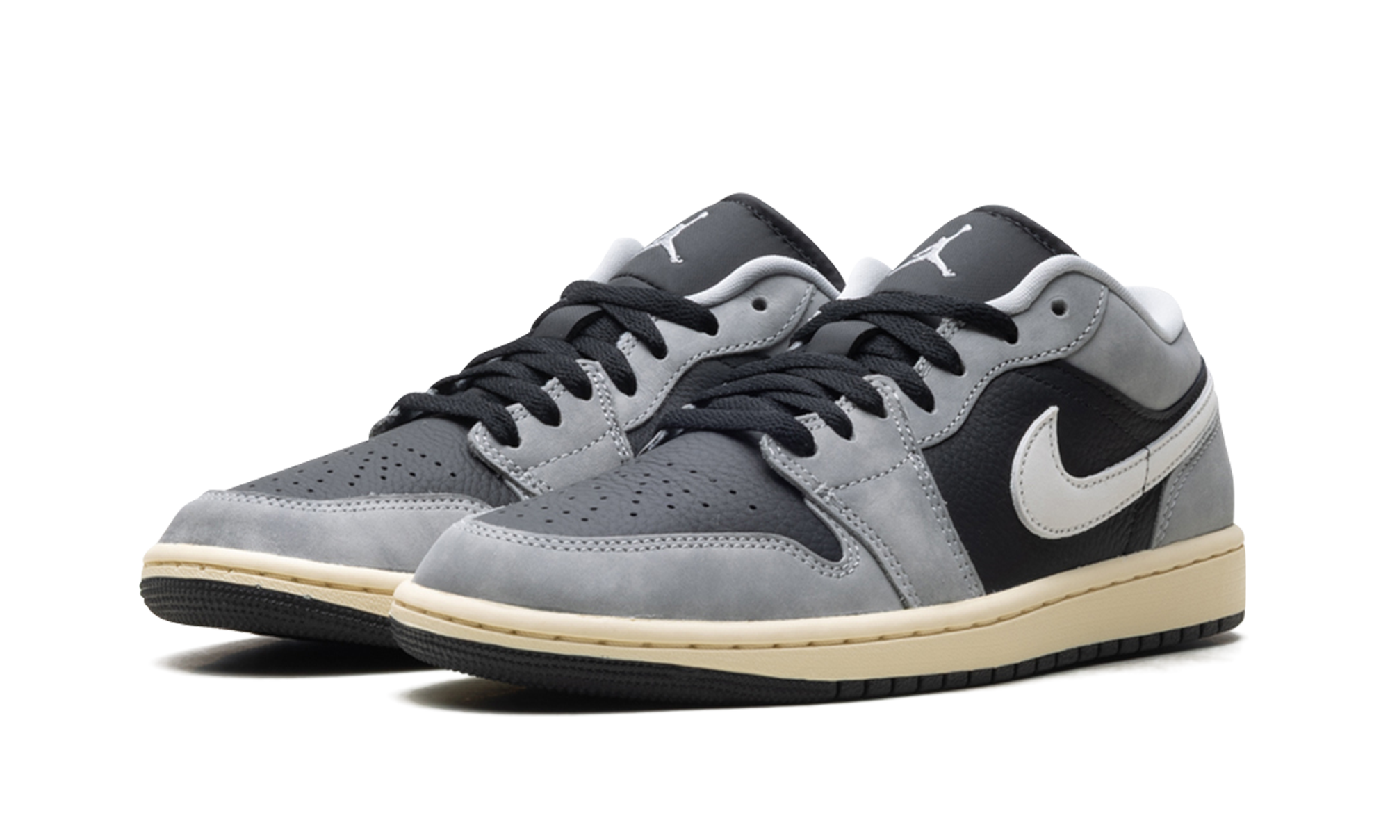 Air Jordan 1 Low Se "Light Smoke Grey"
