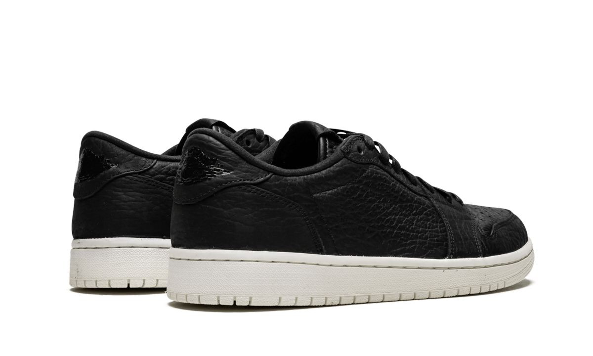 Air Jordan 1 Low Swooshless "Black"