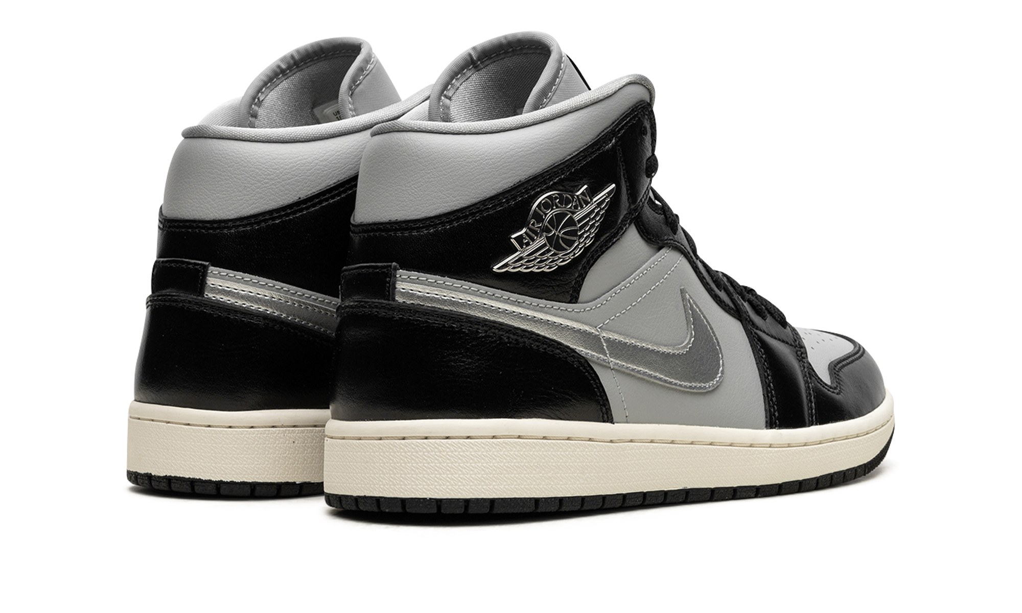 Air Jordan 1 Mid Se Women "Black Chrome"