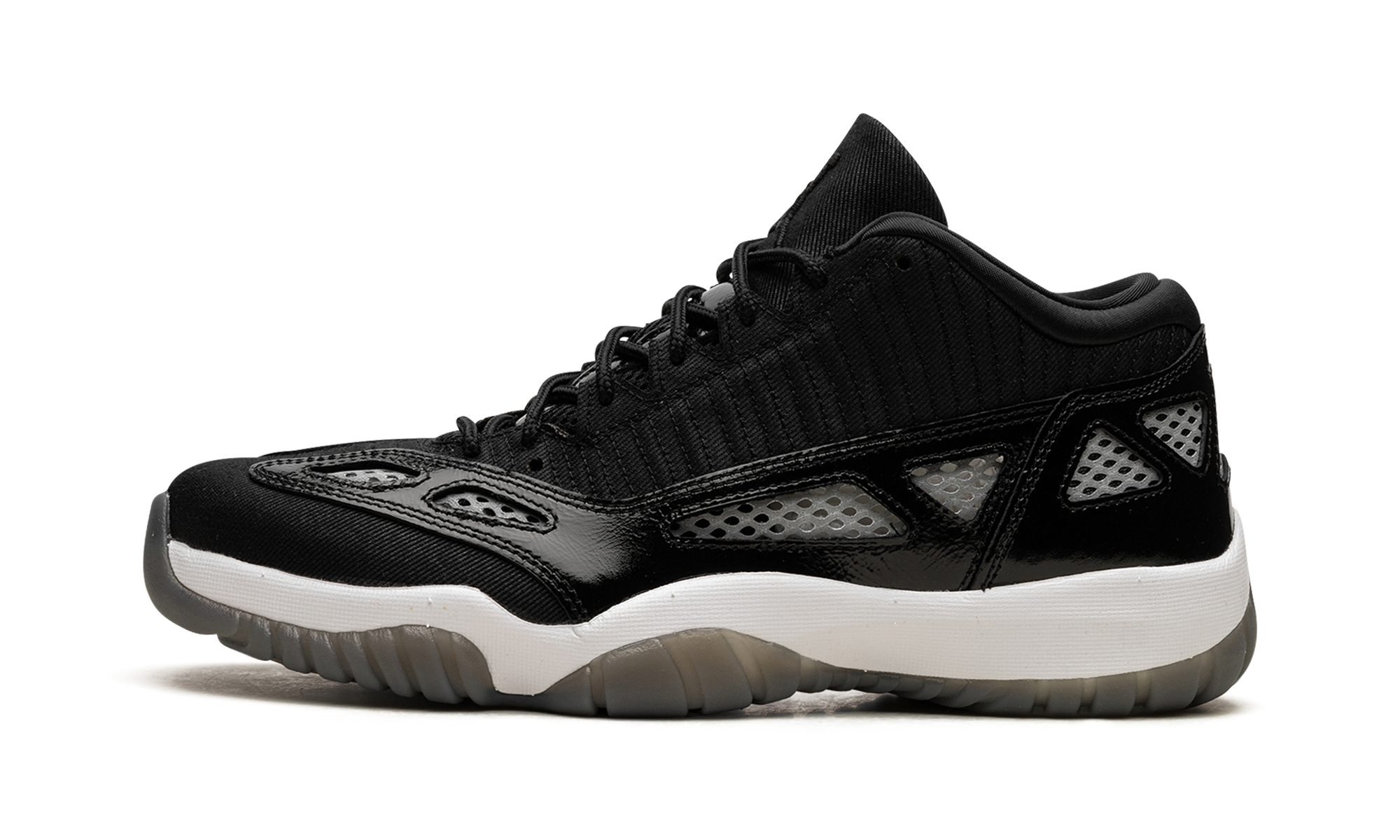 Air Jordan 11 Low Ie "Black/white"