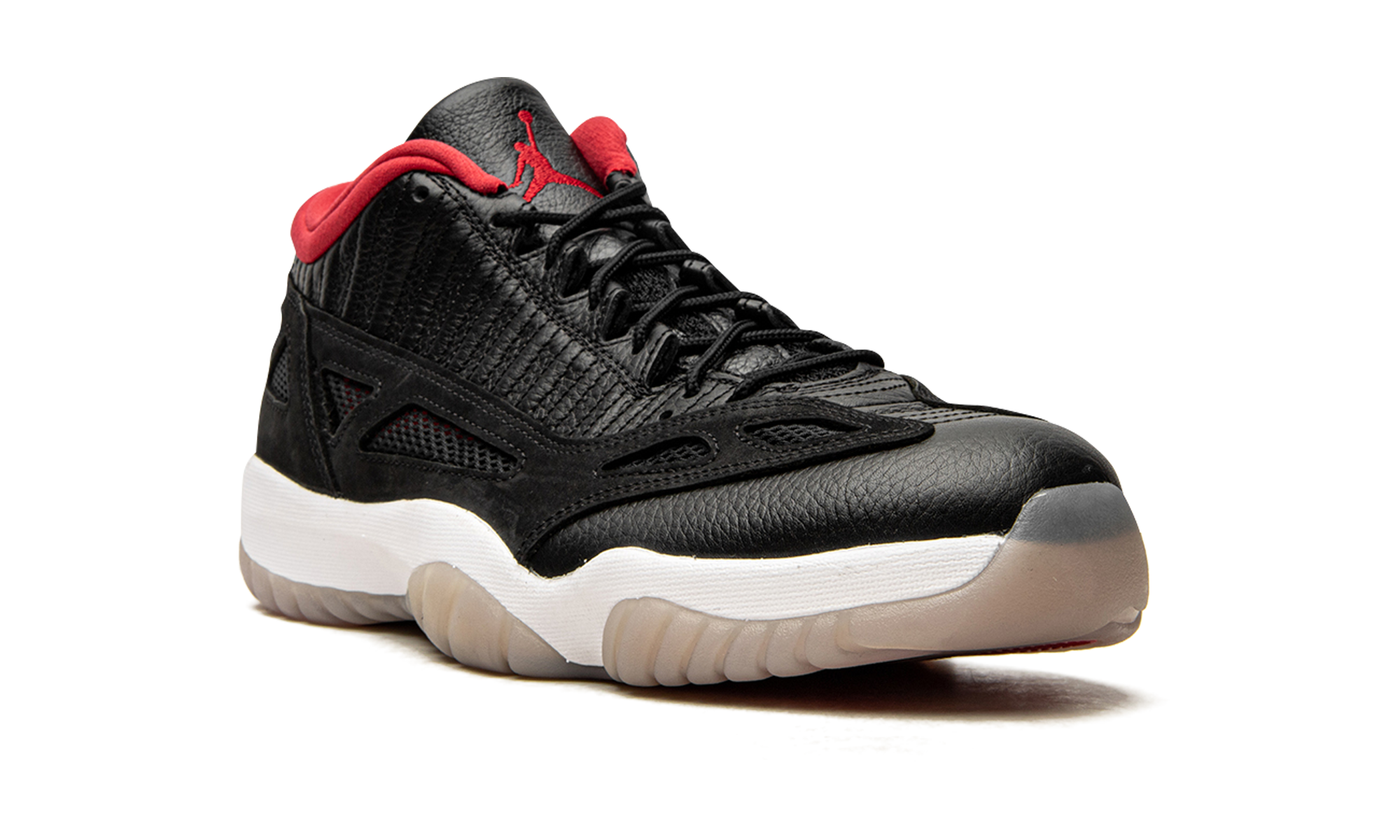 Air Jordan 11 Low Ie "Bred 2021"