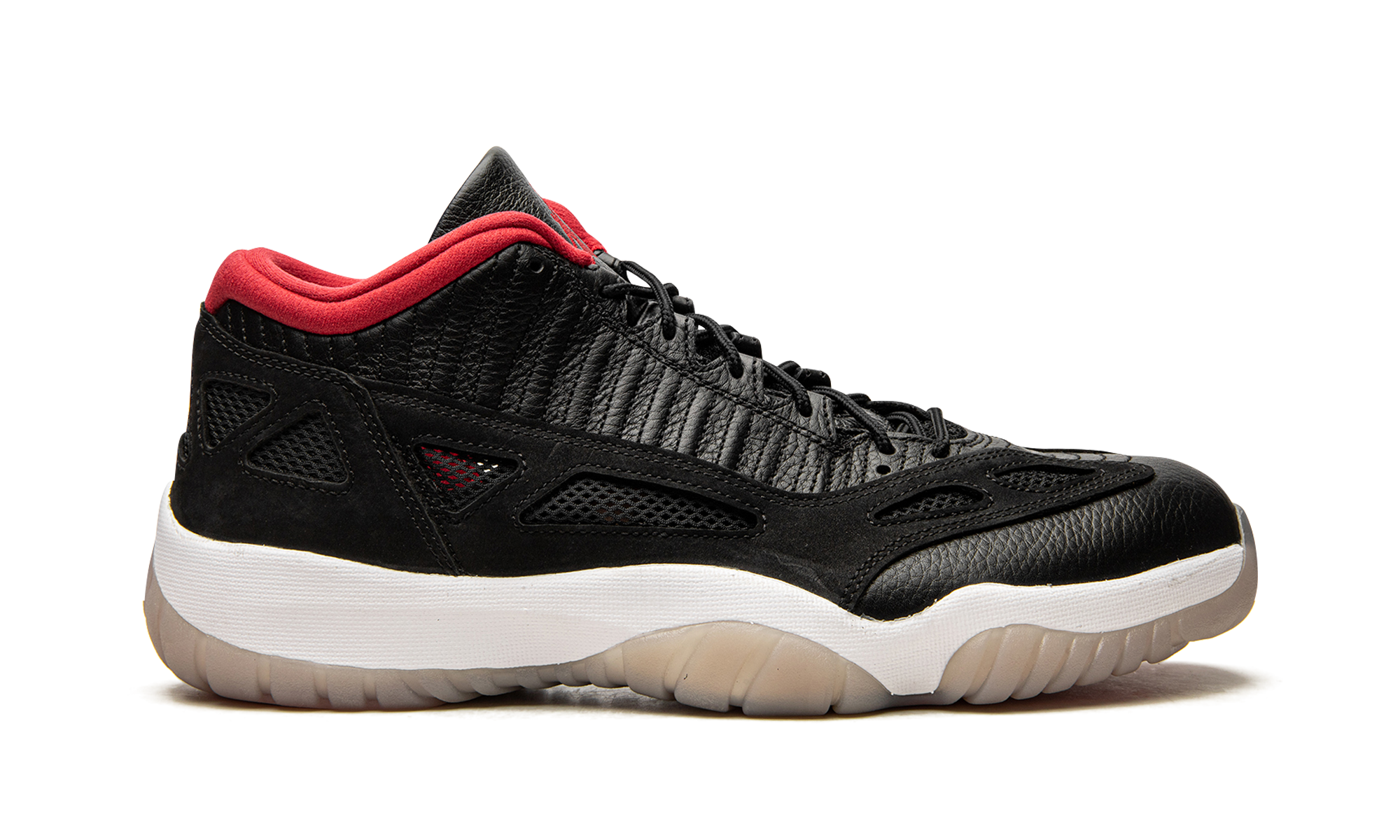 Air Jordan 11 Low Ie "Bred 2021"