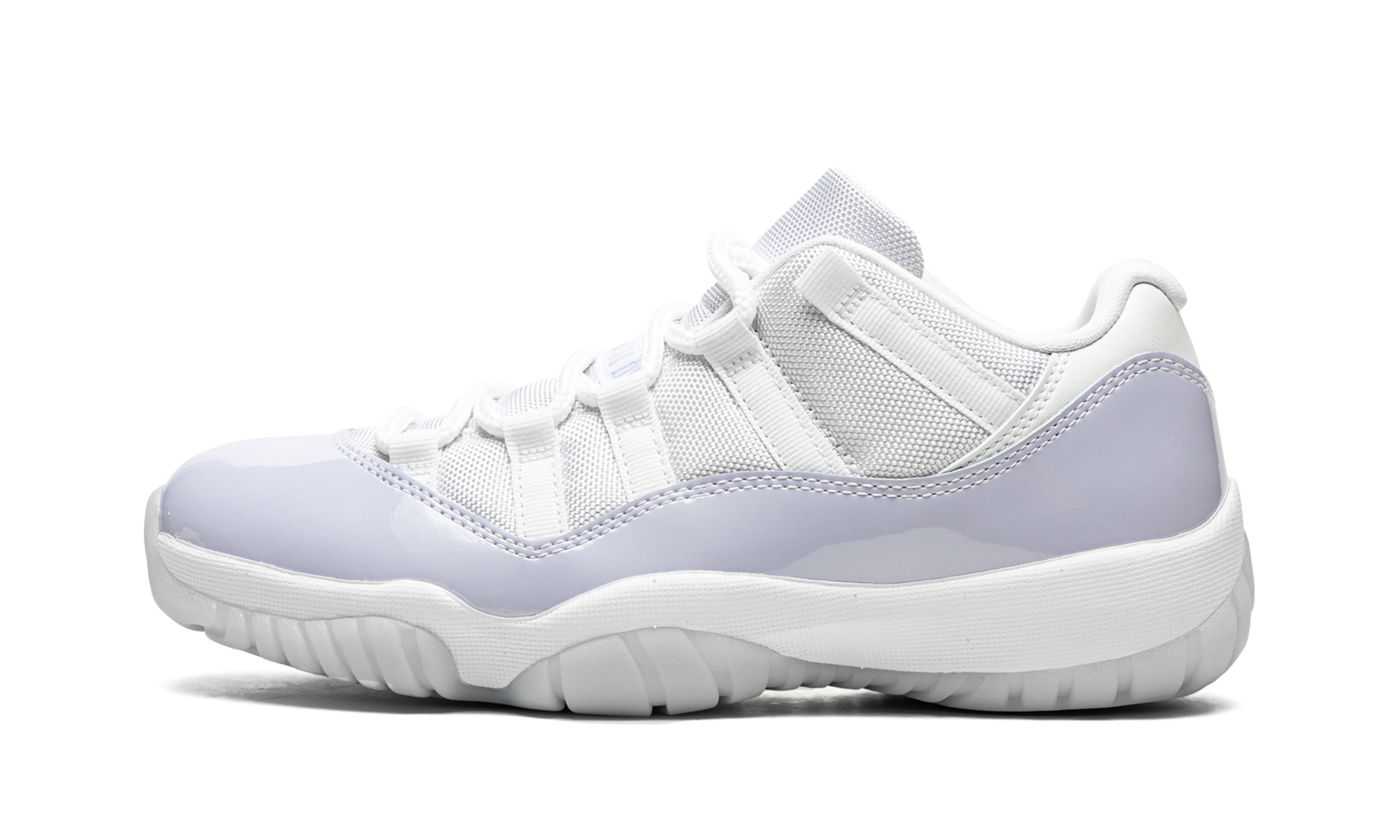 Air Jordan 11 Low Women "Pure Violet"