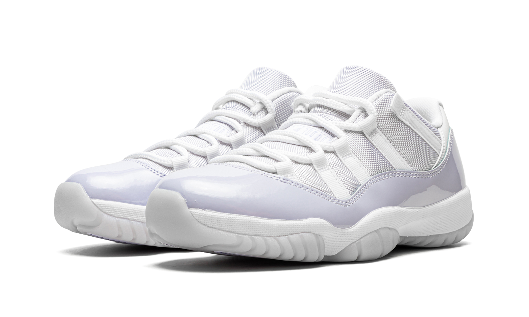 Air Jordan 11 Low Women "Pure Violet"