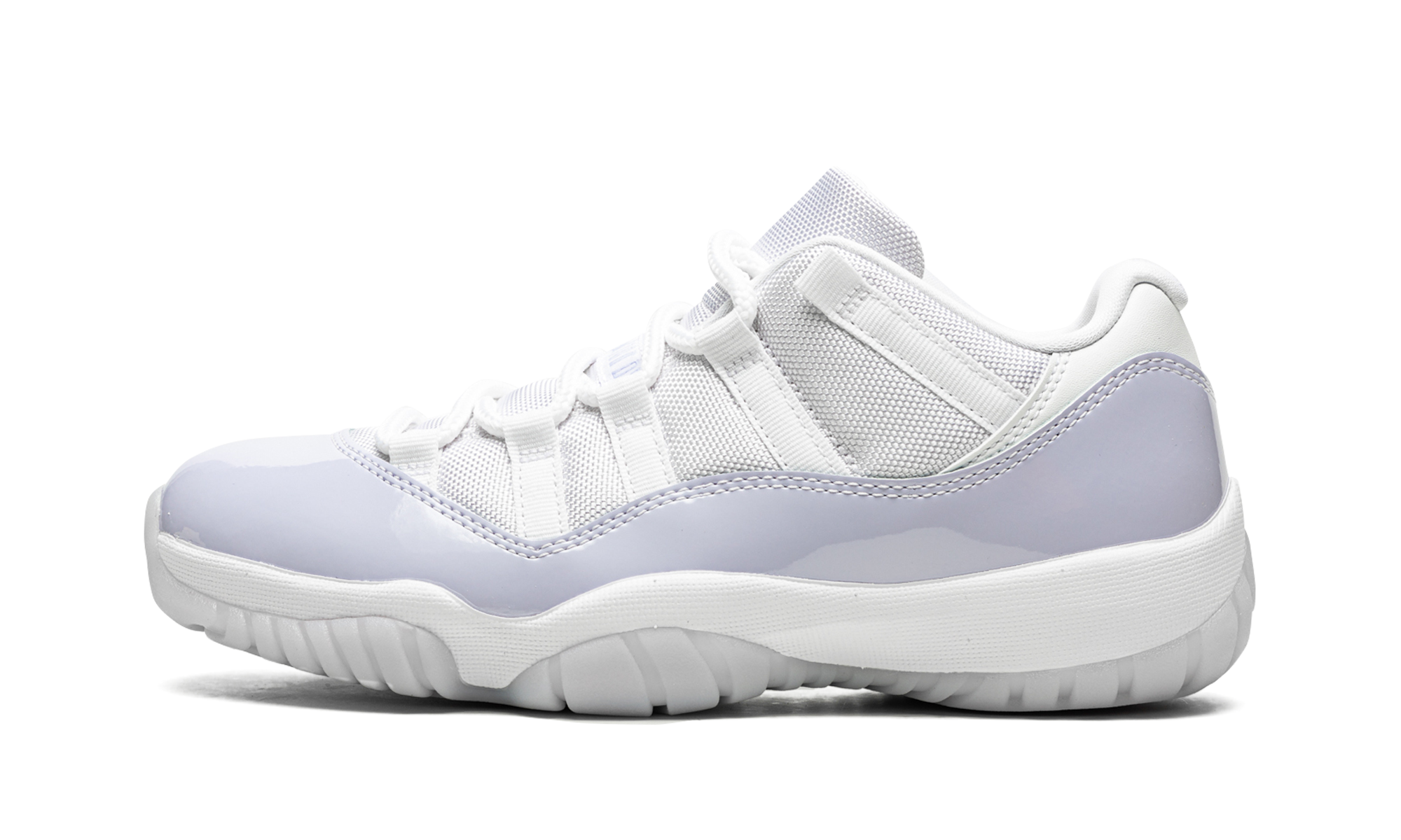 Air Jordan 11 Low Women "Pure Violet"