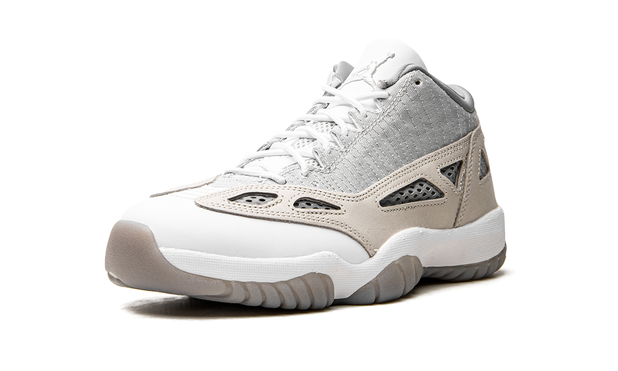 Air Jordan 11 RETRO Low Ie "'light Orewood Brown'"