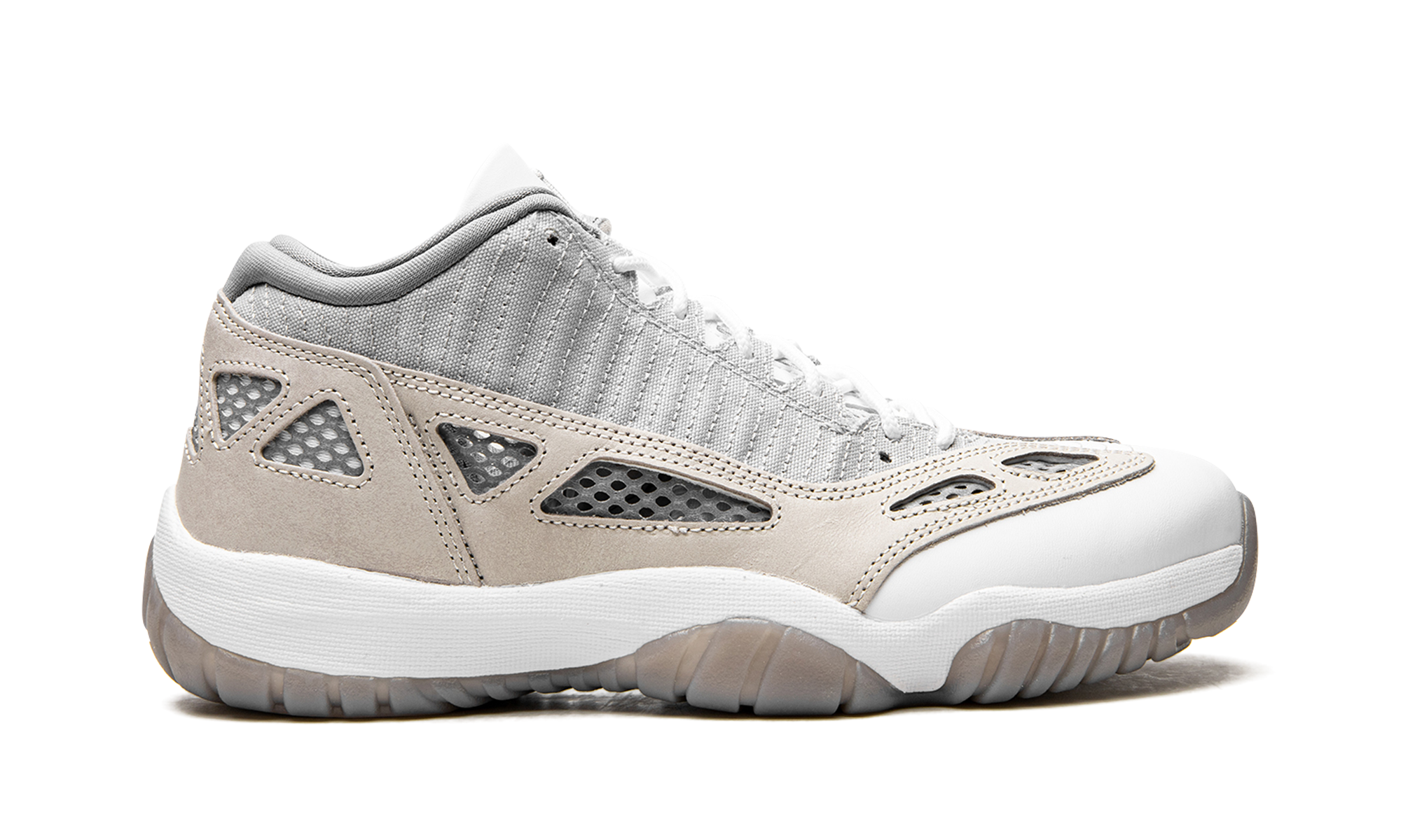 Air Jordan 11 RETRO Low Ie "'light Orewood Brown'"