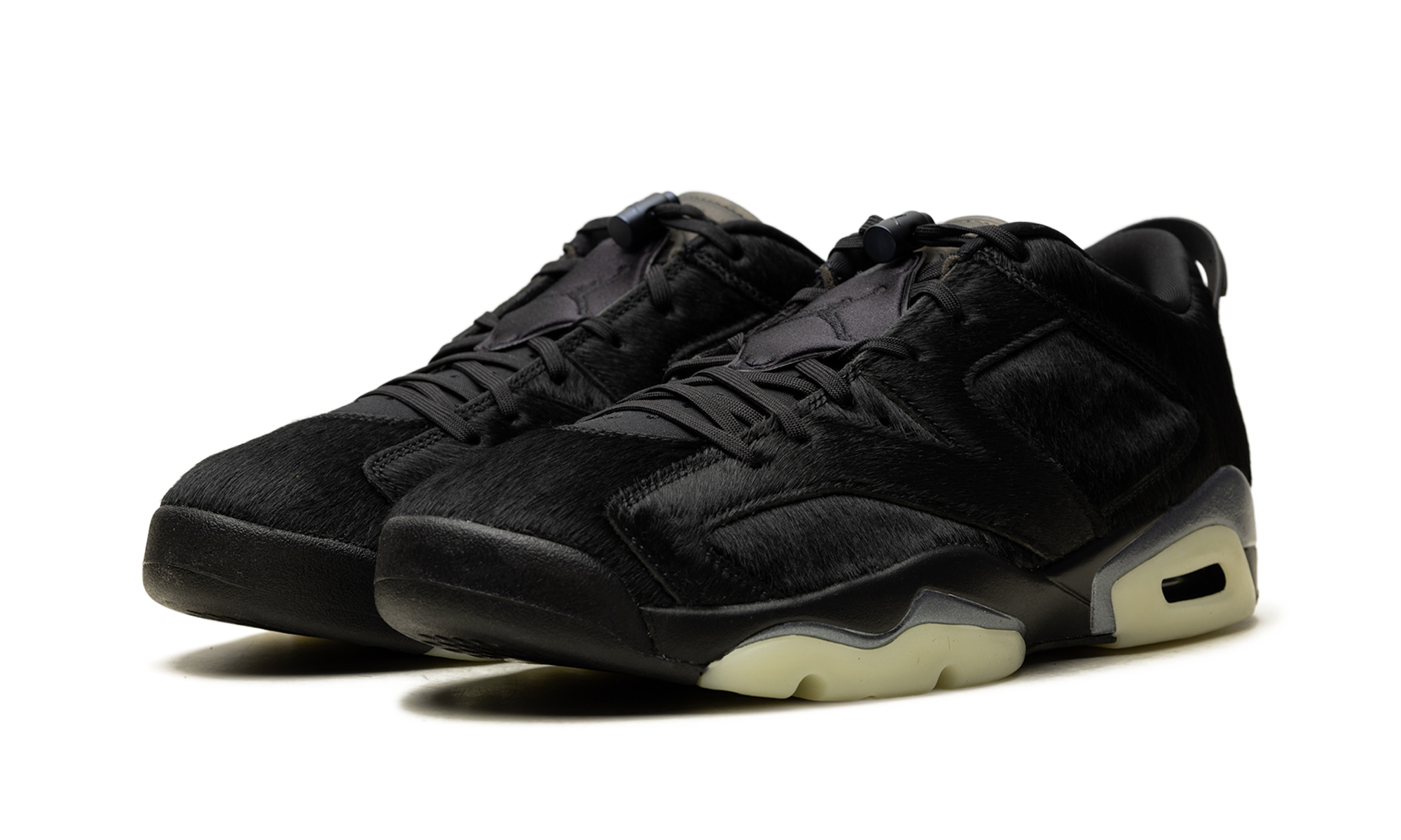 Air Jordan 6 Women "Blackout"