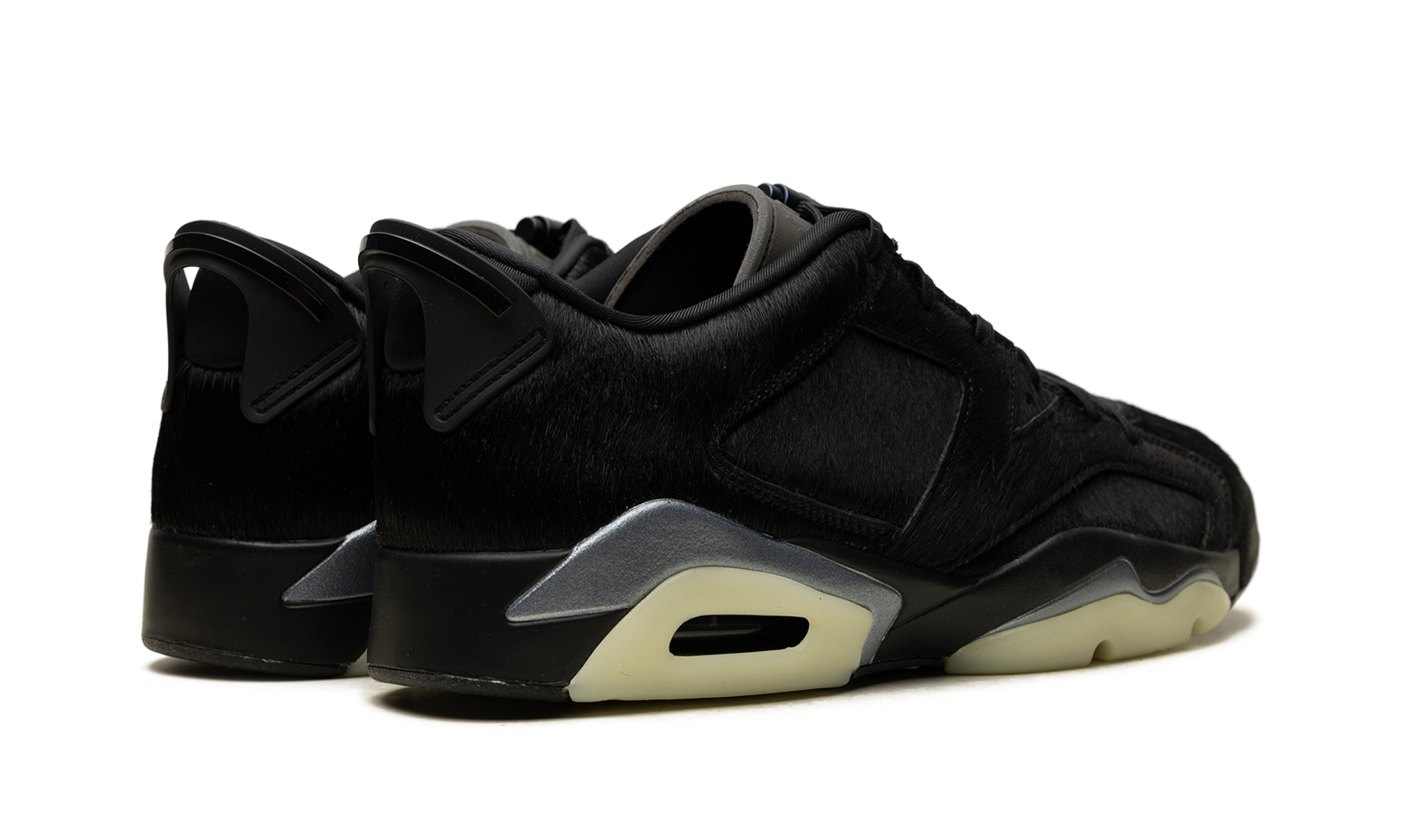 Air Jordan 6 Women "Blackout"