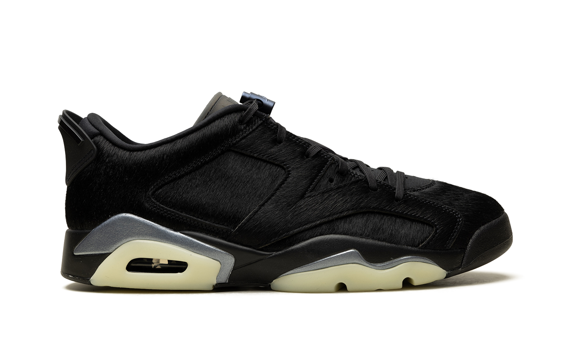 Air Jordan 6 Women "Blackout"