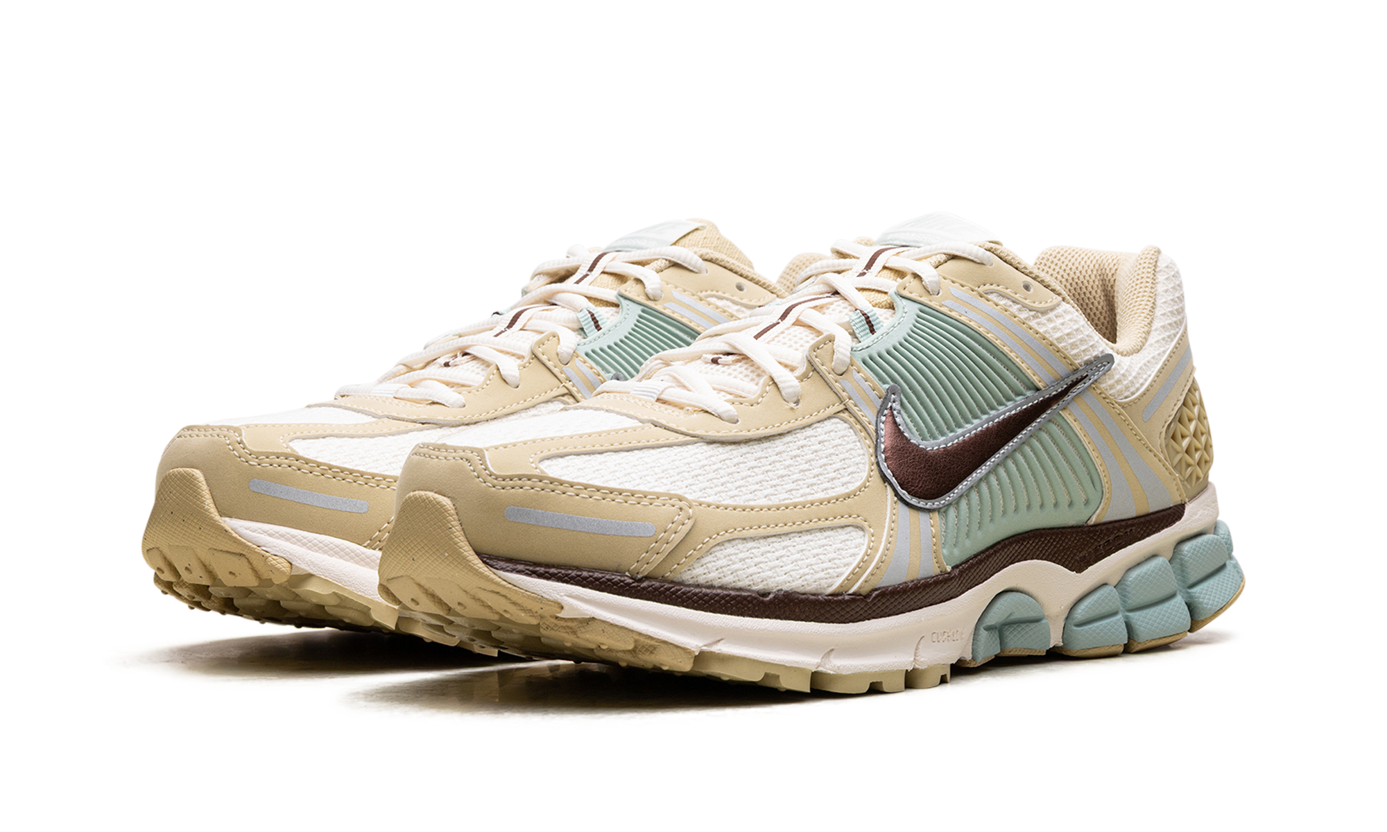 Air Zoom Vomero 5 "Team Gold Seafoam"