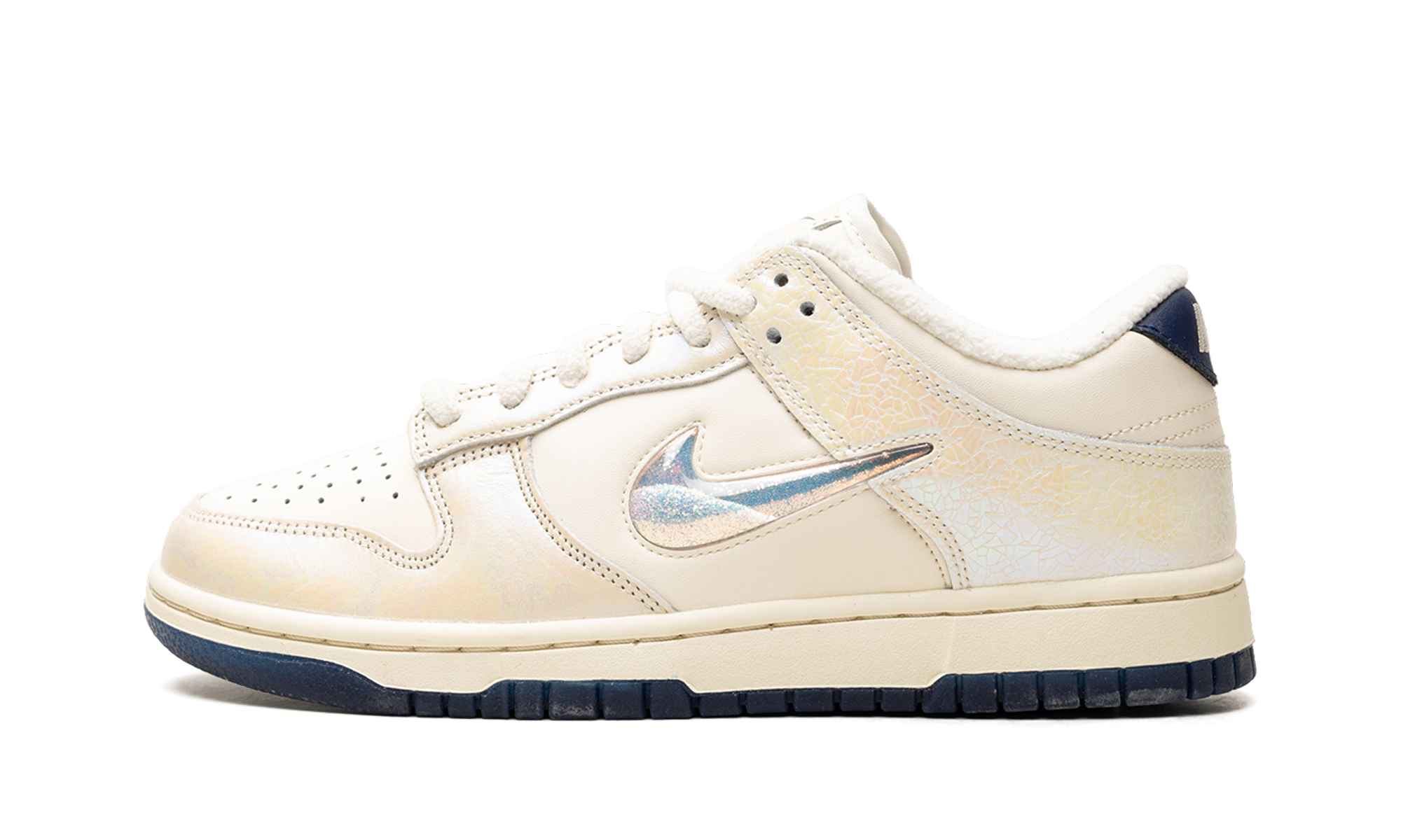 Dunk Low Jewel Women "Soft Pearl"