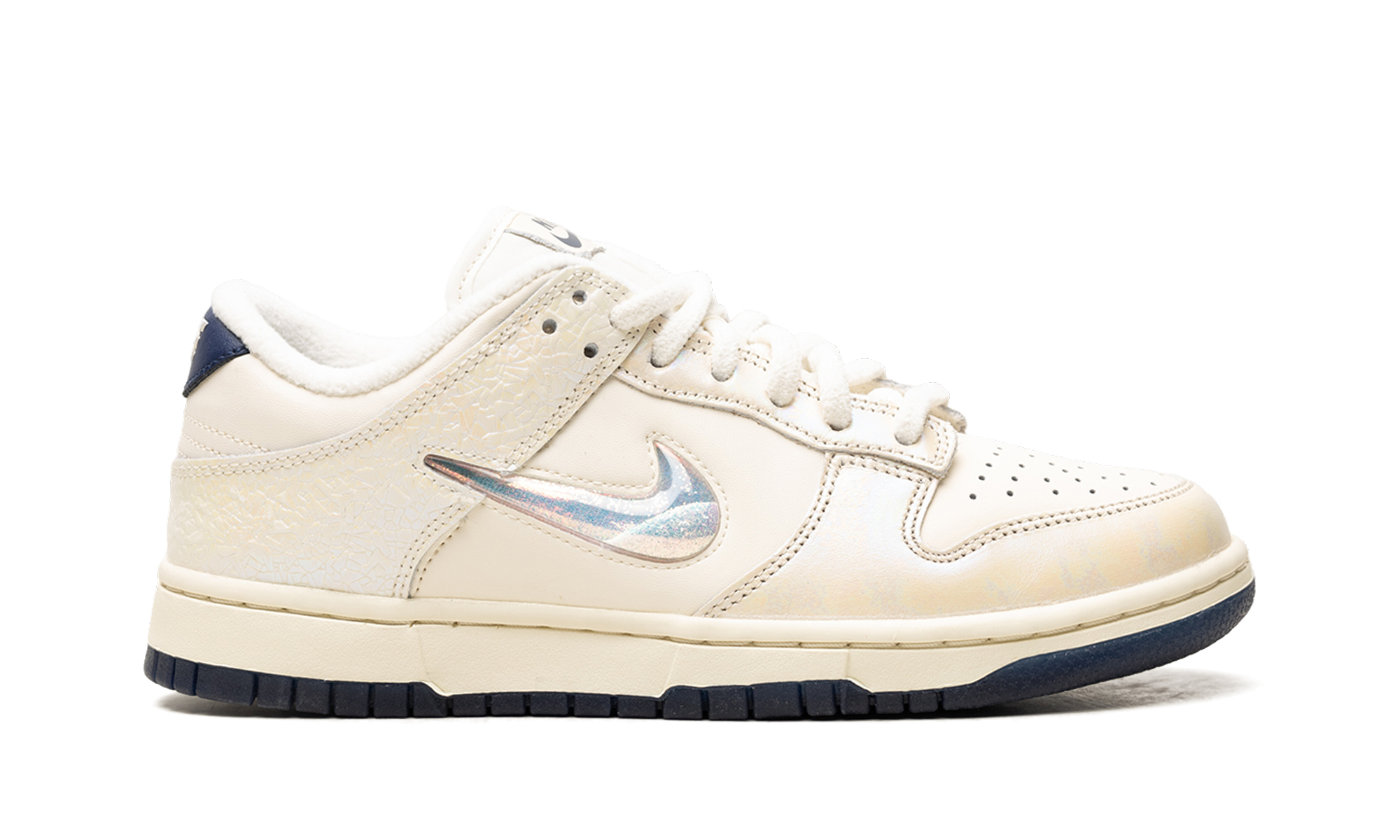 Dunk Low Jewel Women "Soft Pearl"