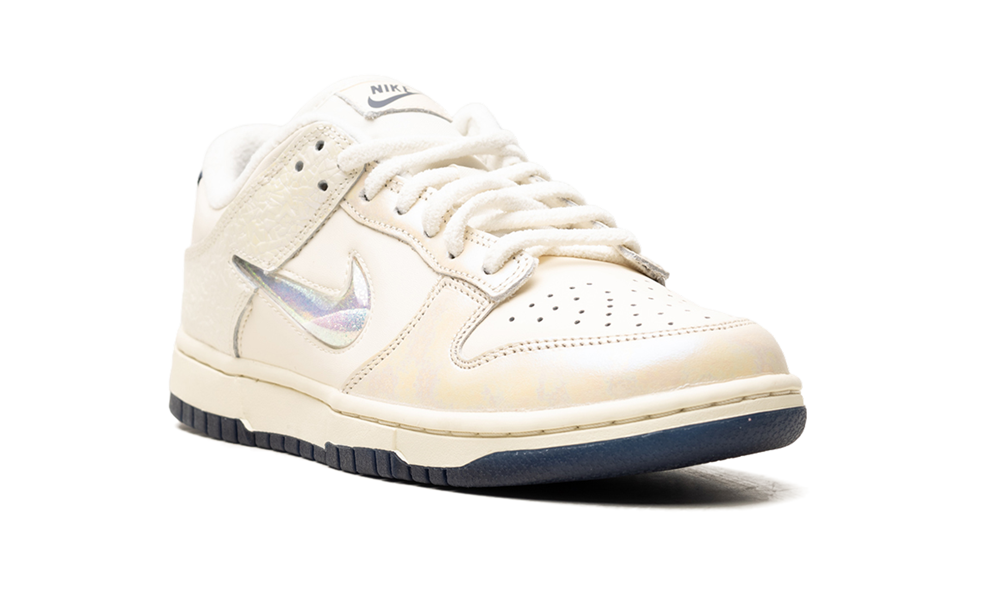 Dunk Low Jewel Women "Soft Pearl"