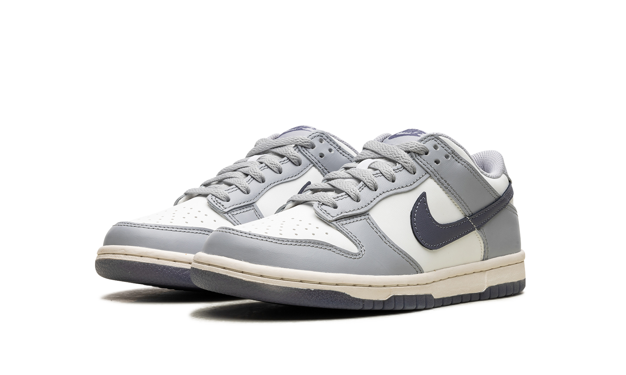 Dunk Low "Light Carbon"