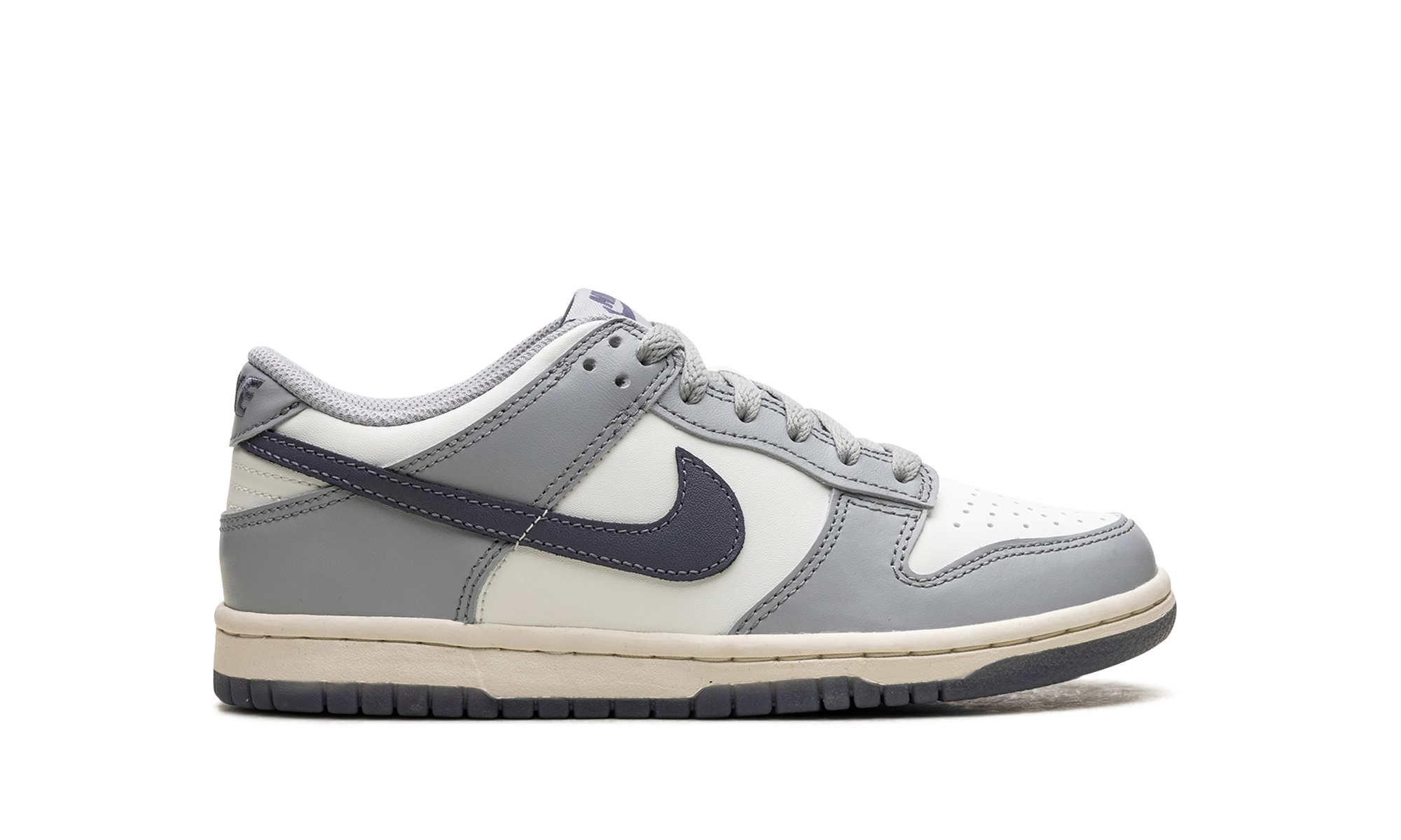 Dunk Low "Light Carbon"