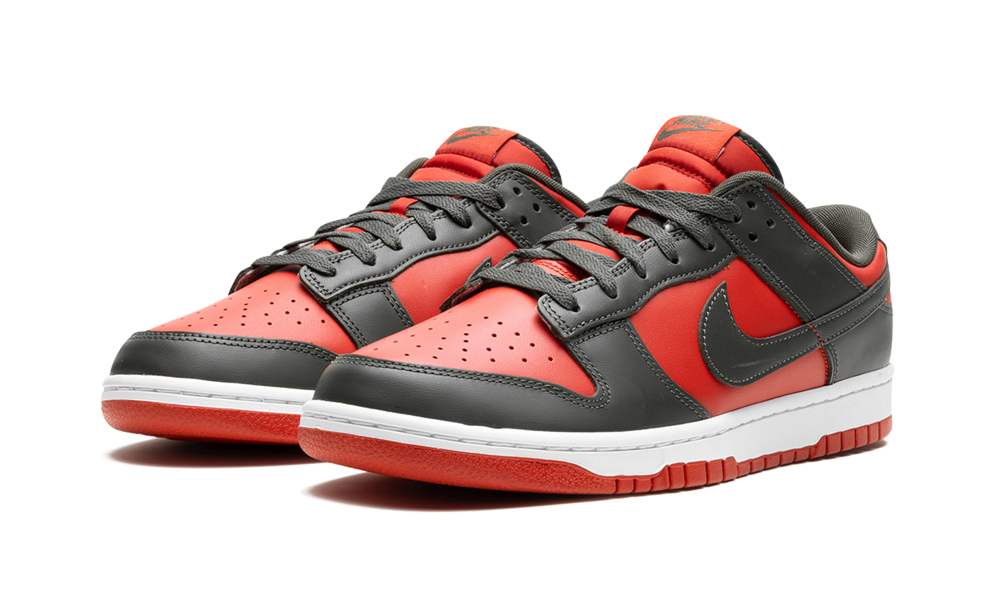 Dunk Low "Mystic Red"