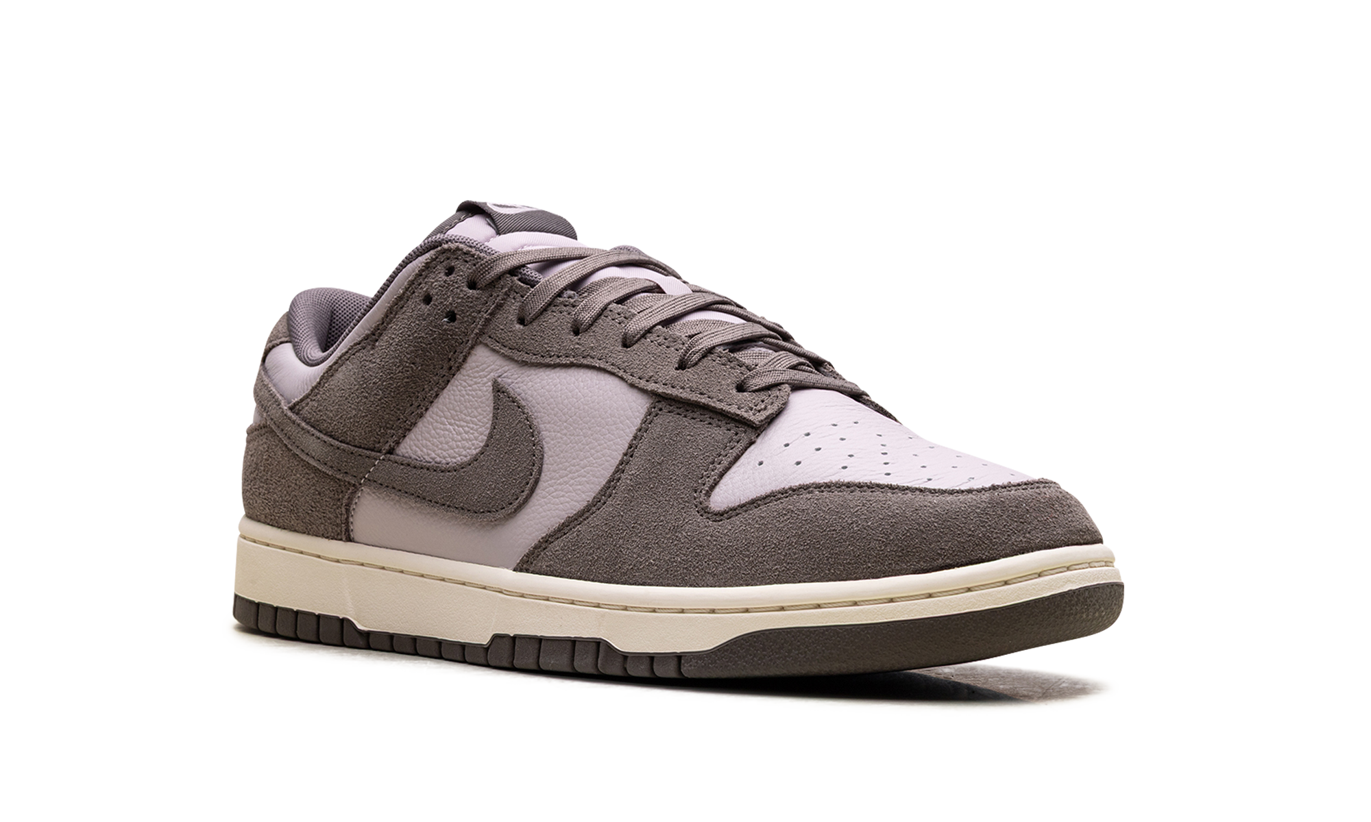 Dunk Low Se "Platinum Violet"