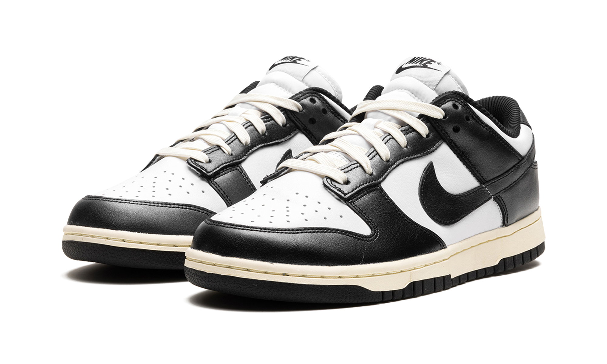 Dunk Low Women "Vintage Panda"