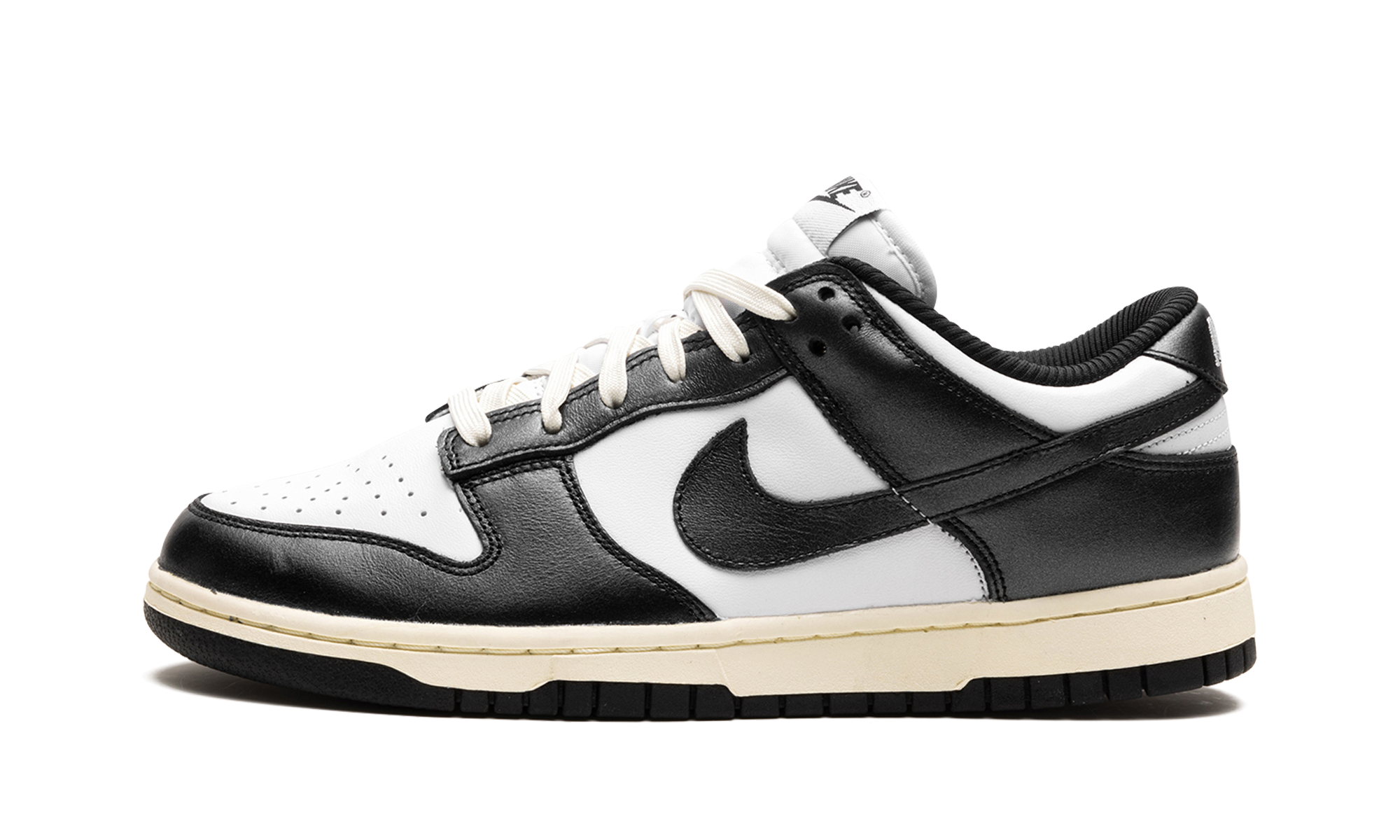 Dunk Low Women "Vintage Panda"