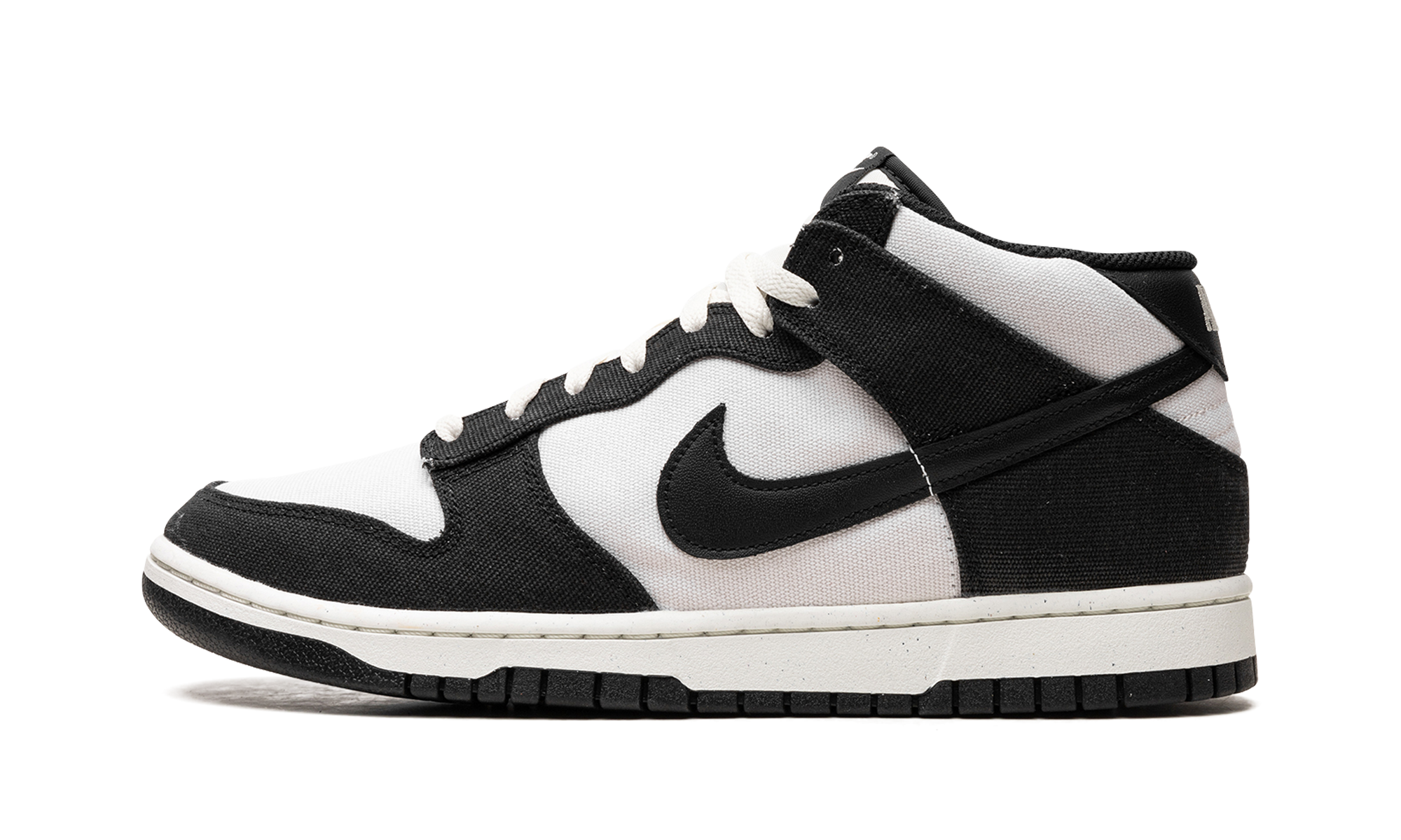 Dunk Mid "Black / White"
