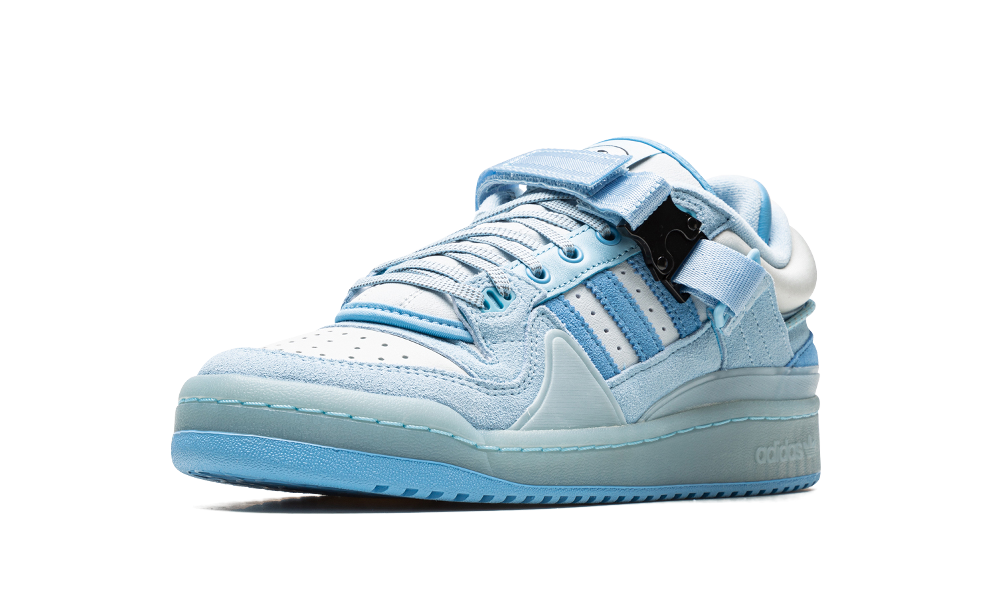 Forum Buckle Low "Bad Bunny - Blue Tint"