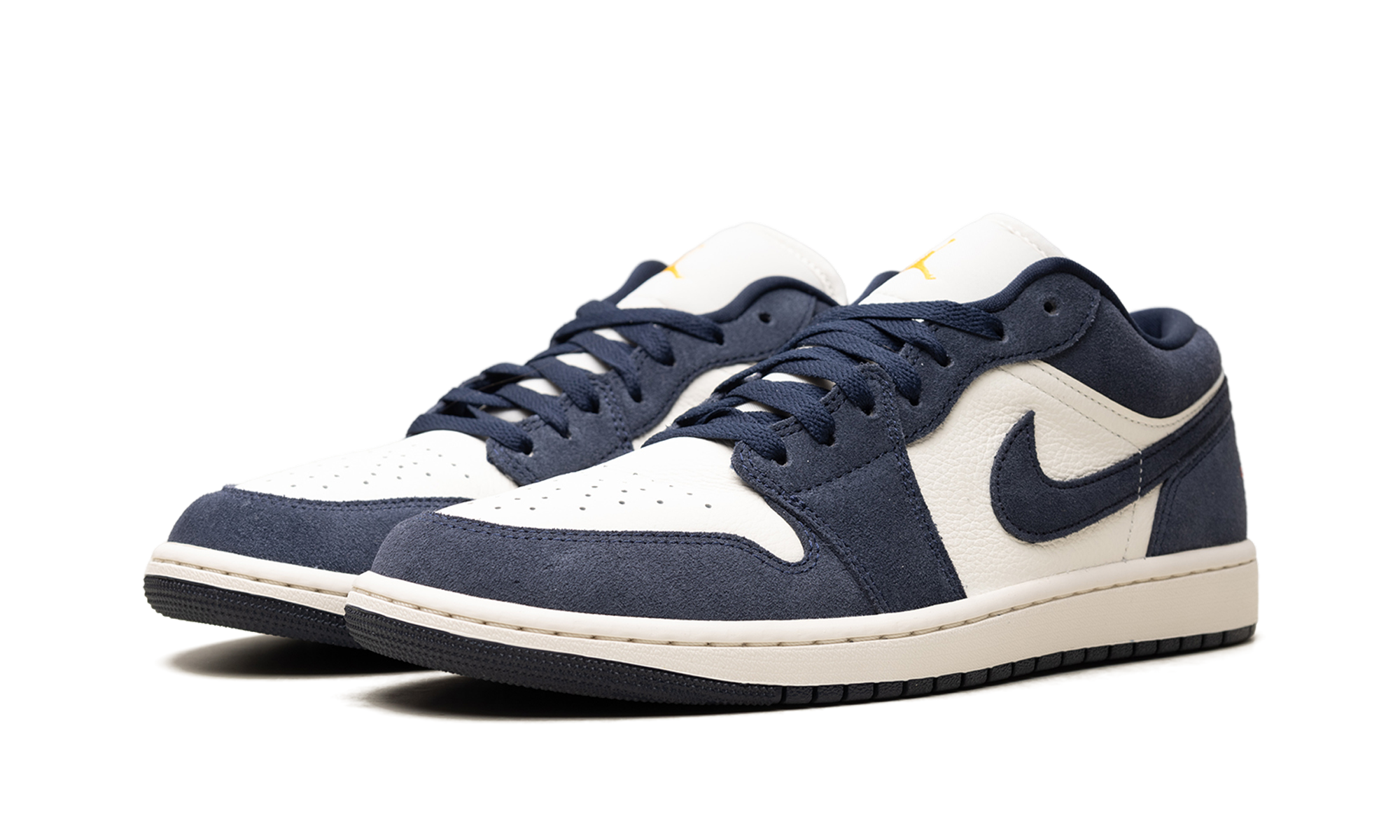 Jordan 1 Low Se "Obsidian Suede"