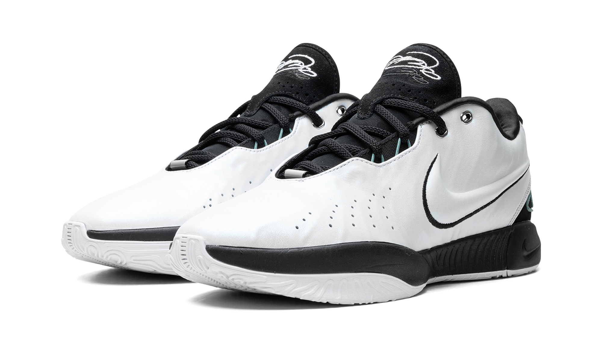 Lebron 21 "Conchiolin"