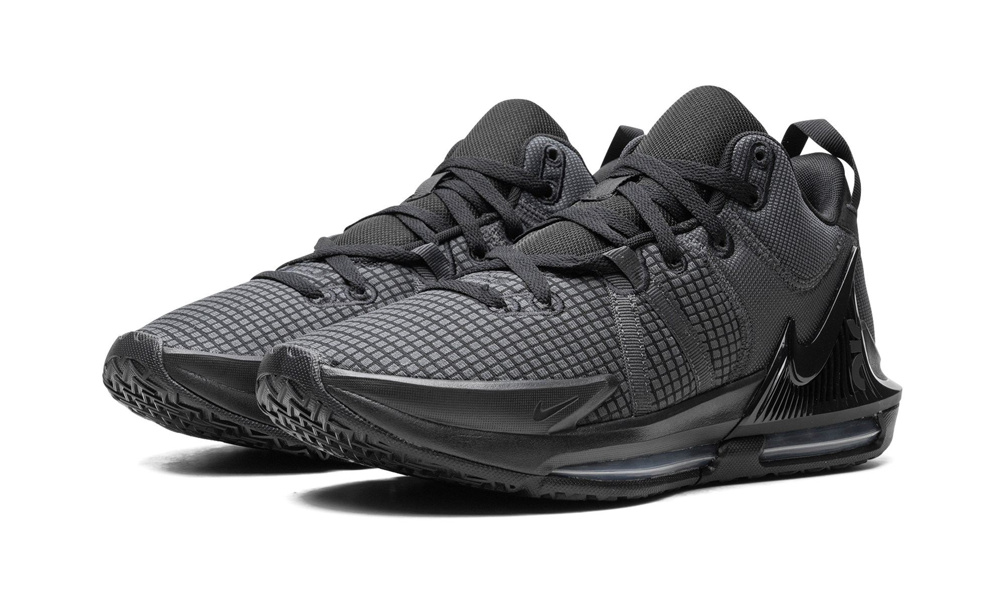 Lebron Witness 7 "Black"