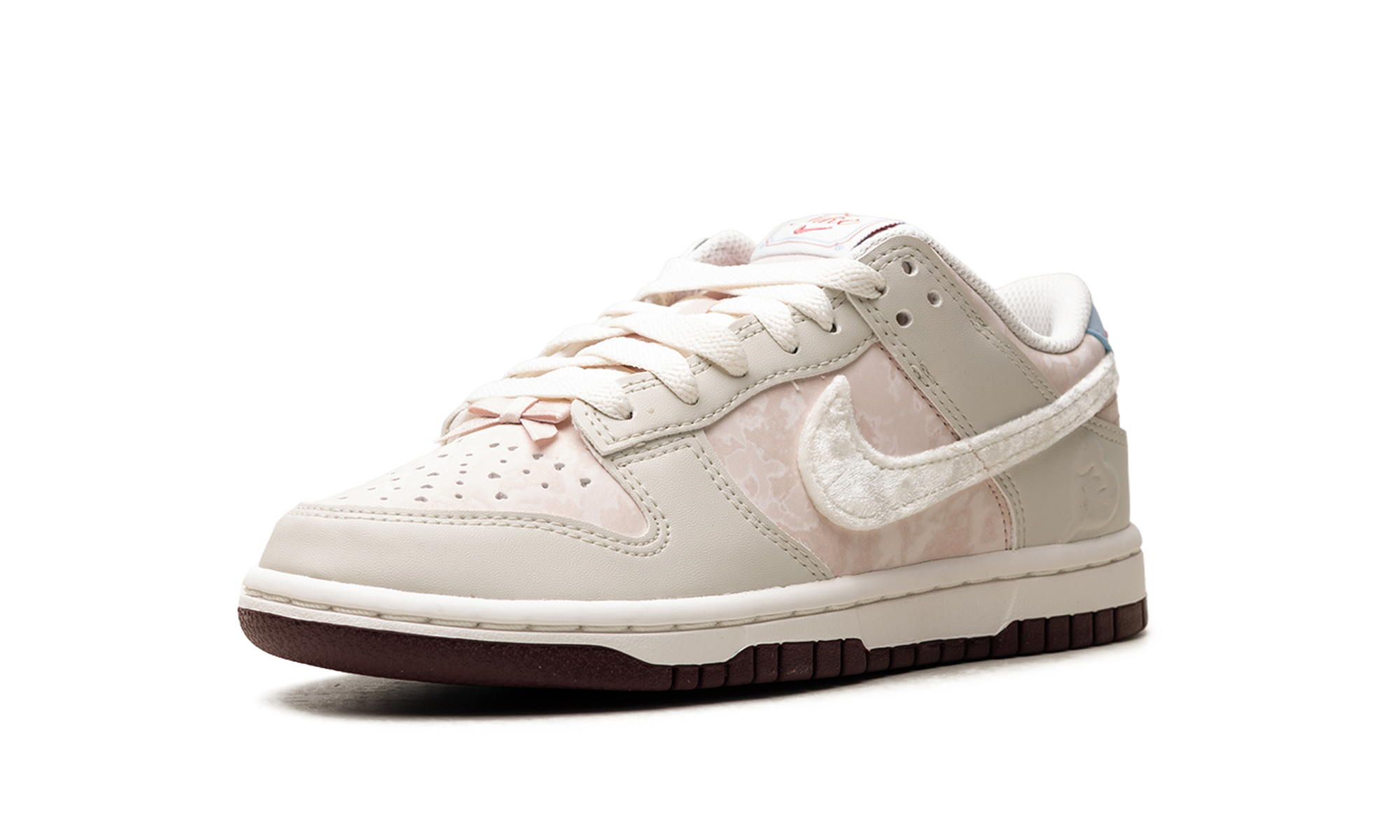 Nike Dunk Low Women "Valentine's Day"