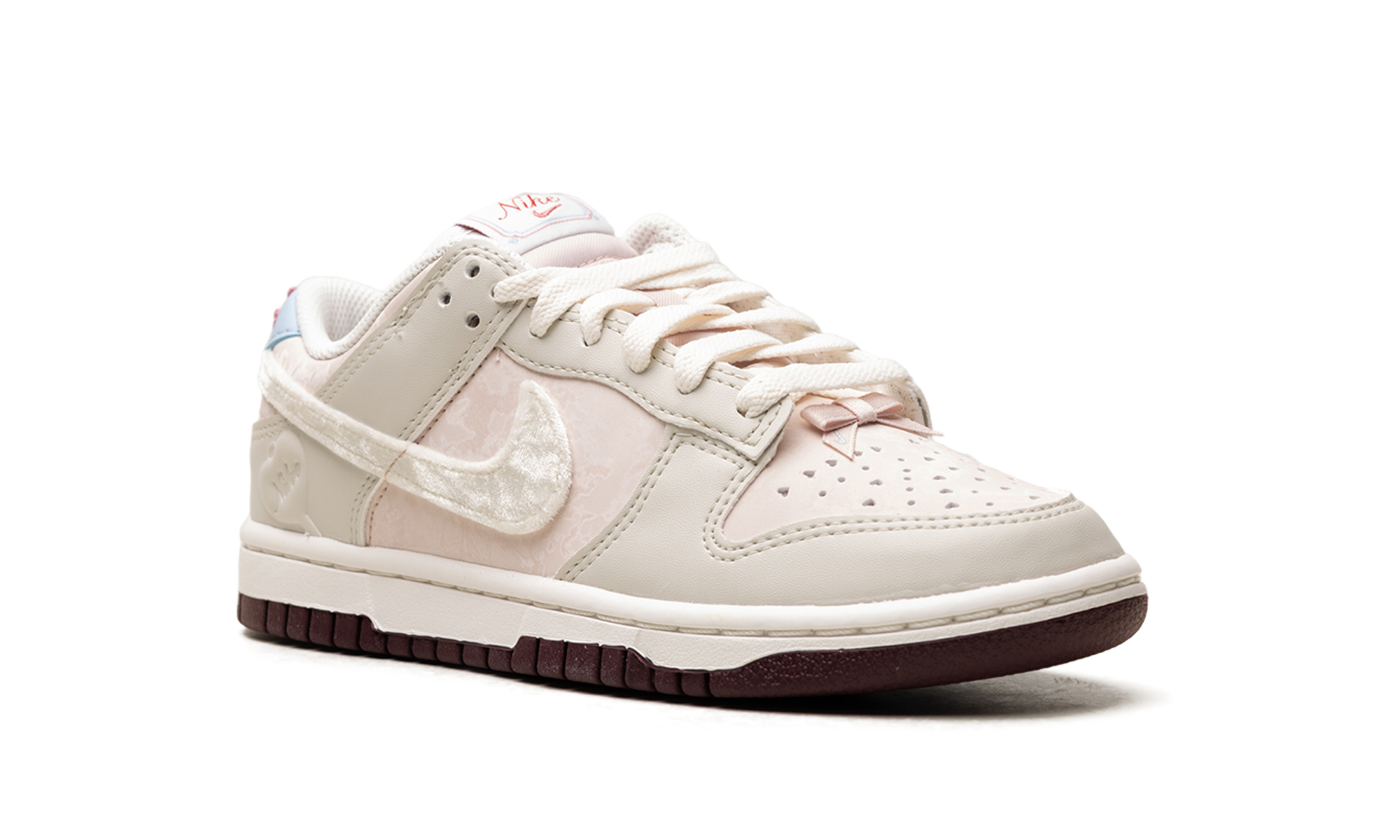 Nike Dunk Low Women "Valentine's Day"