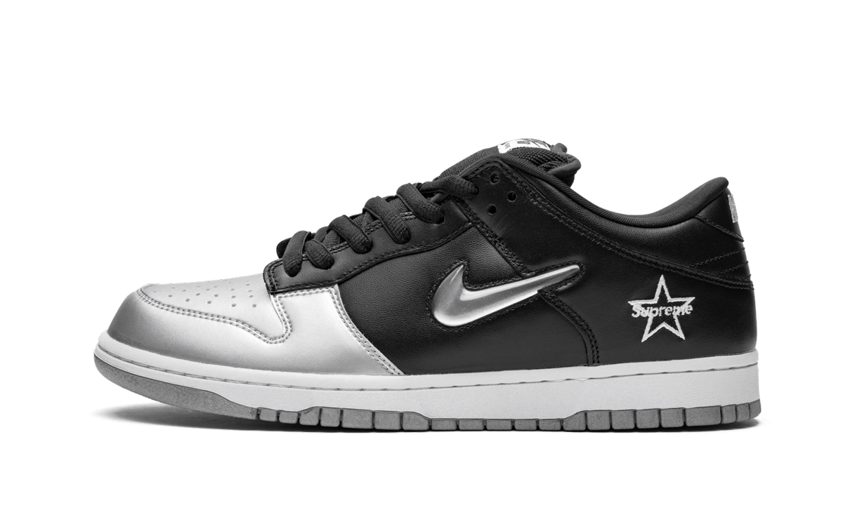 Sb Dunk Low OG QS "Supreme - Jewel Swoosh Silver/black"