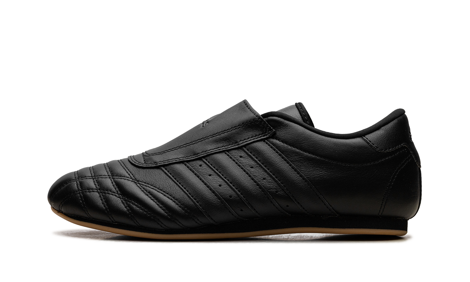 Taekwondo "Core Black / Core Black / Gum"