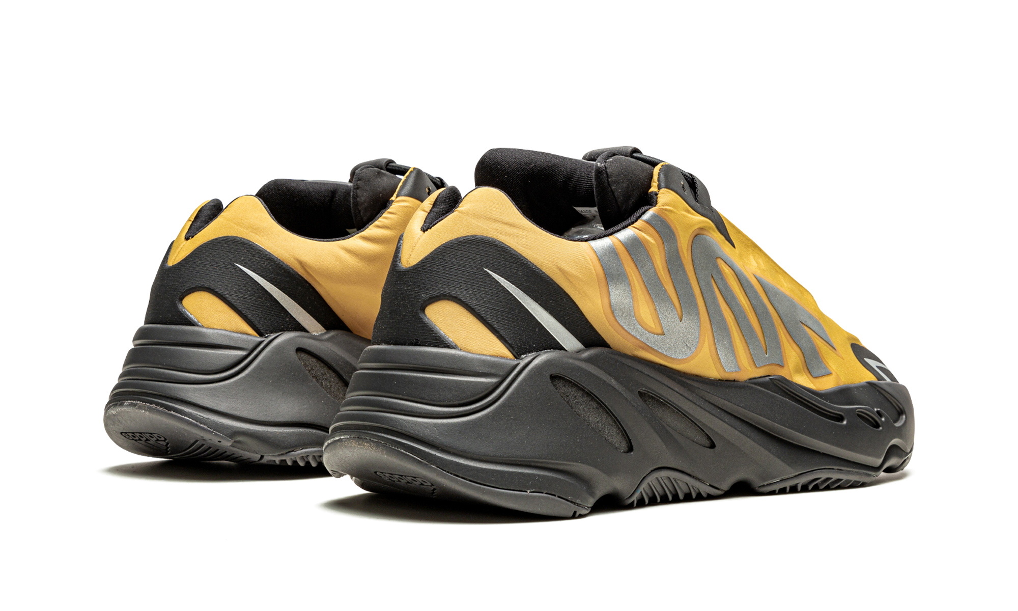 Yeezy 700 Mnvn "Honey Flux"