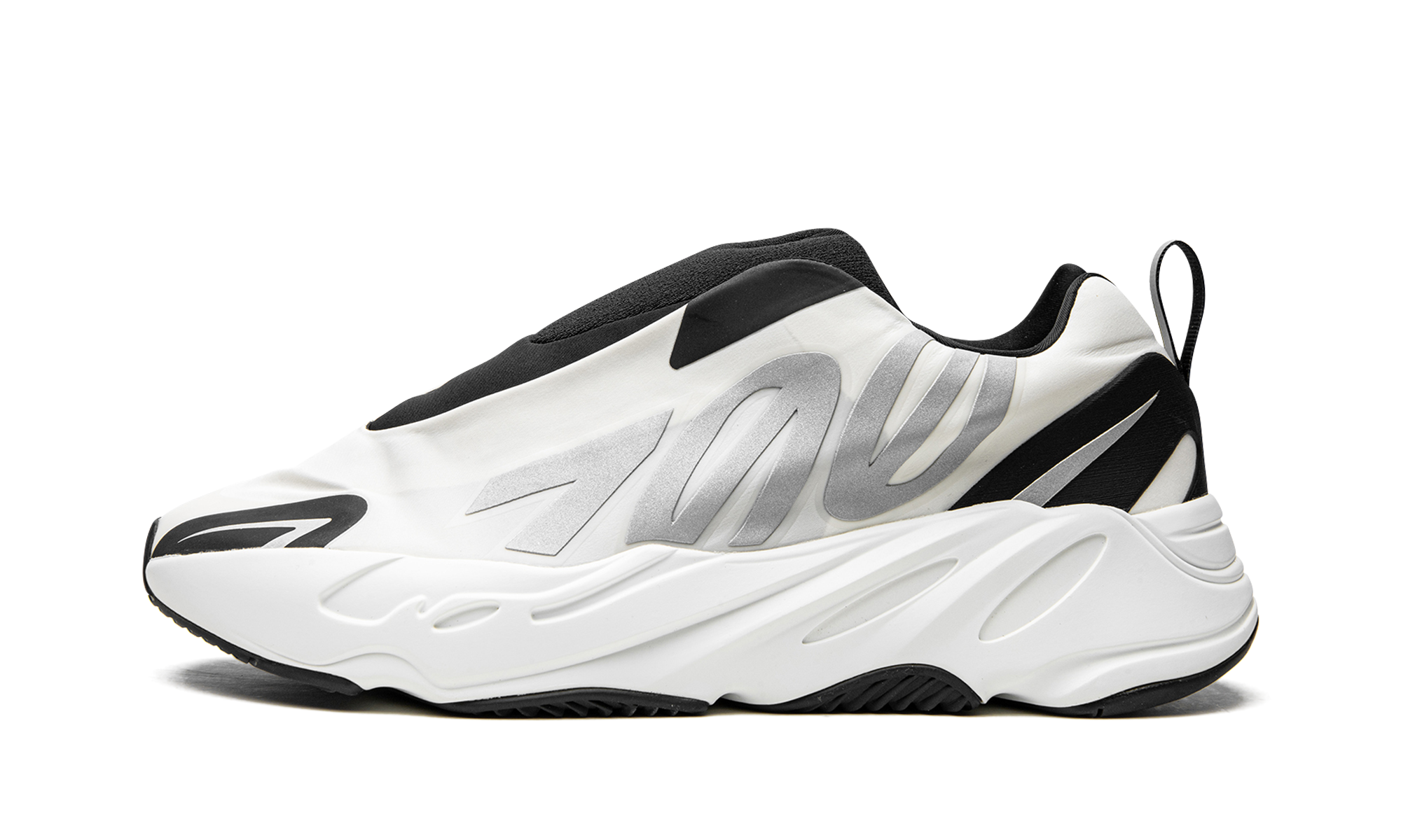 Yeezy 700 Mnvn "Laceless Analog"