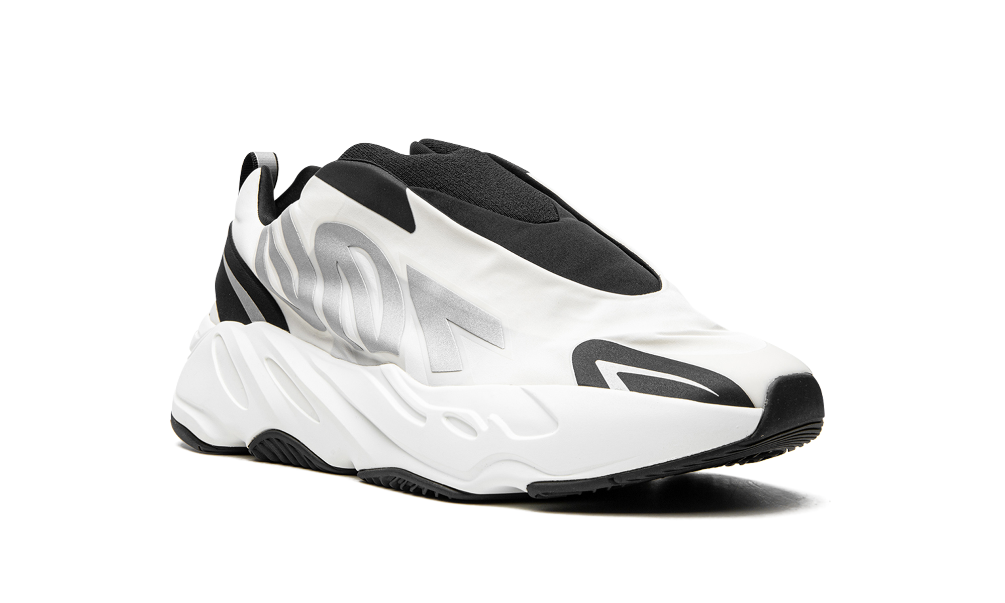 Yeezy 700 Mnvn "Laceless Analog"