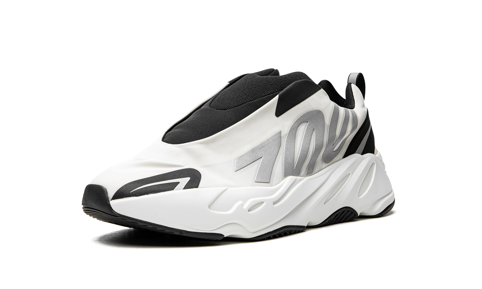 Yeezy 700 Mnvn "Laceless Analog"