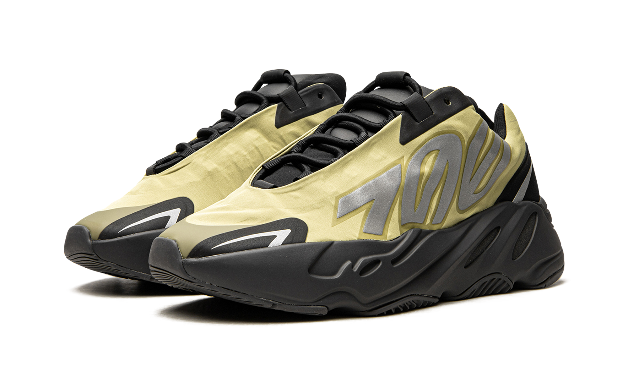 Yeezy 700 Mnvn "Resin"