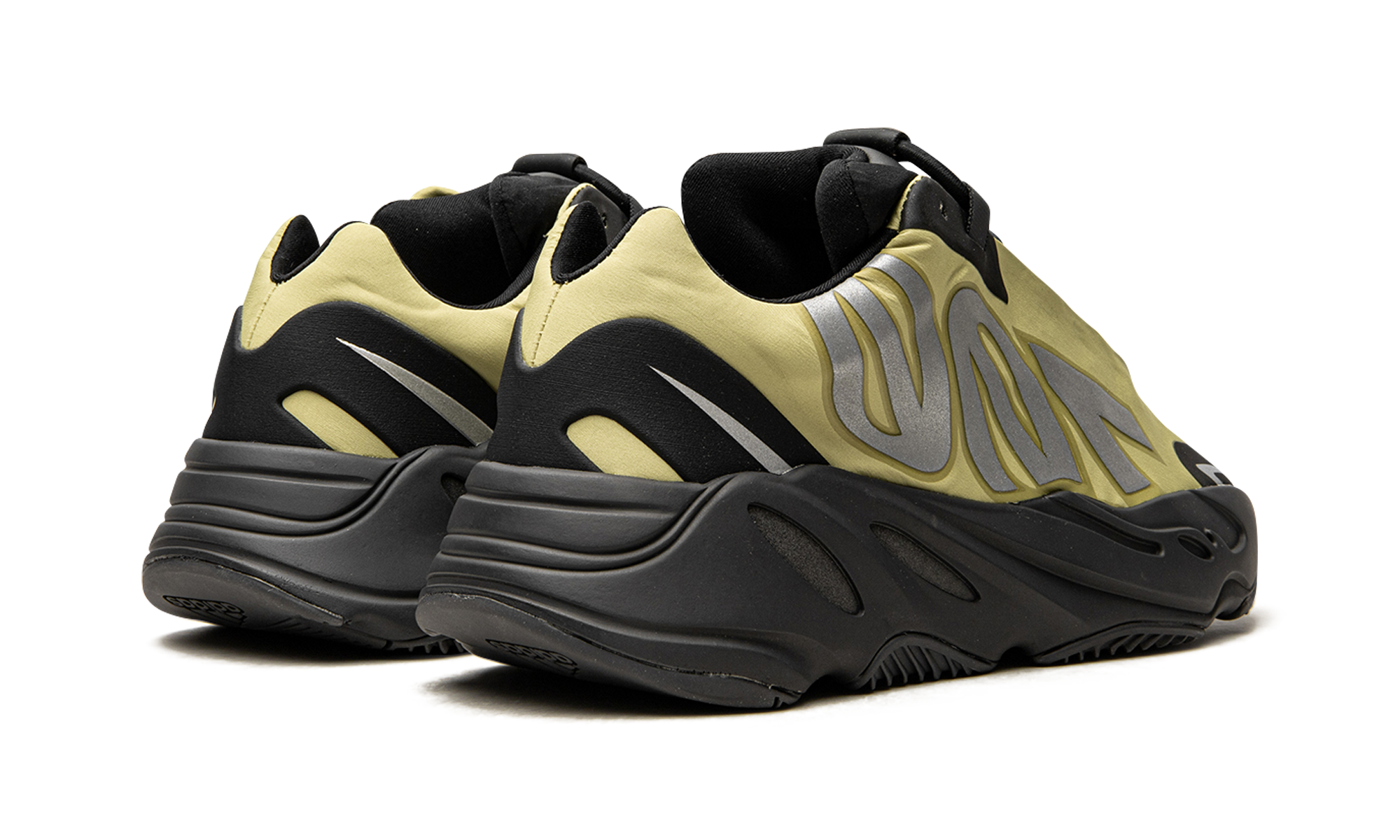 Yeezy 700 Mnvn "Resin"