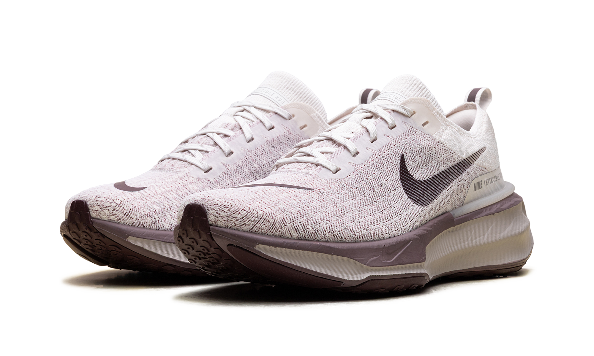 Zoomx Invincible Run 3 "Phantom Burgundy Crush"
